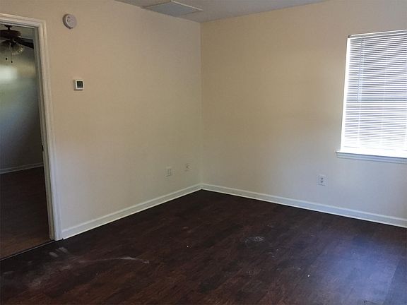 4th image of 525-B E 58th St