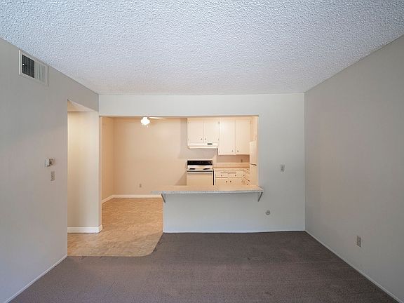 5th image of 5444 Reservoir Dr #D28
