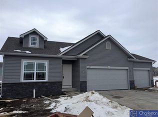 4457 Brook Dr, Bellevue, NE 68133