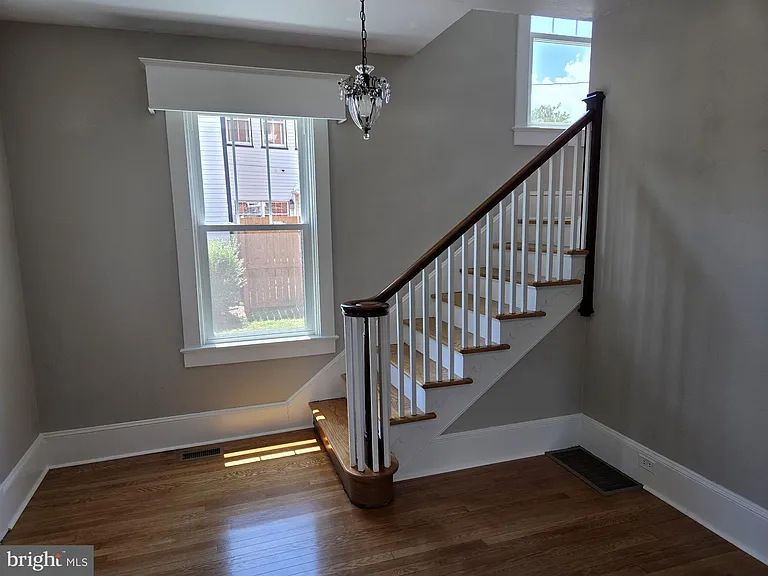 240 S Holliday St — Photo 7