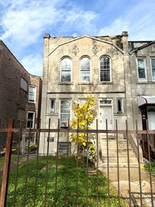 5126 W Fulton St, Chicago, IL, 60644