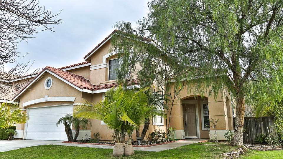 1st image of 927 N Temescal Cir