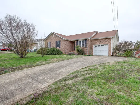 211 Moncrest Dr, Clarksville, TN 37042