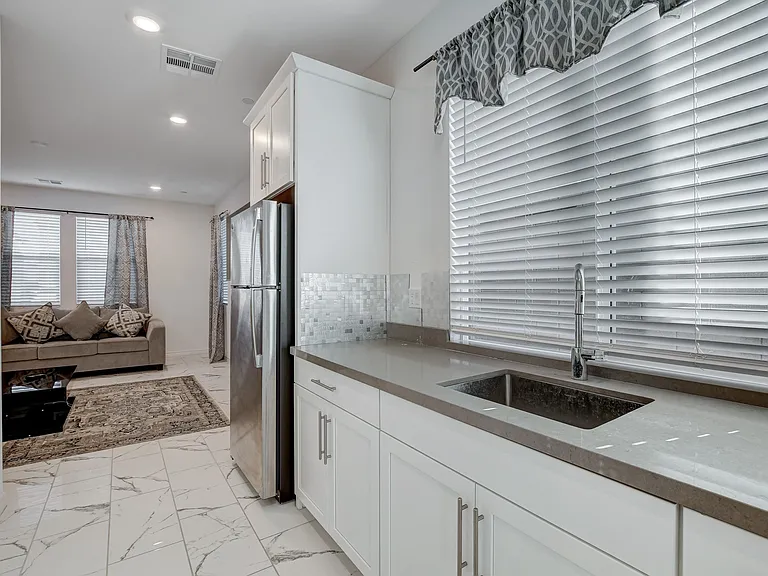 293 Mount Langley St #B — Photo 6