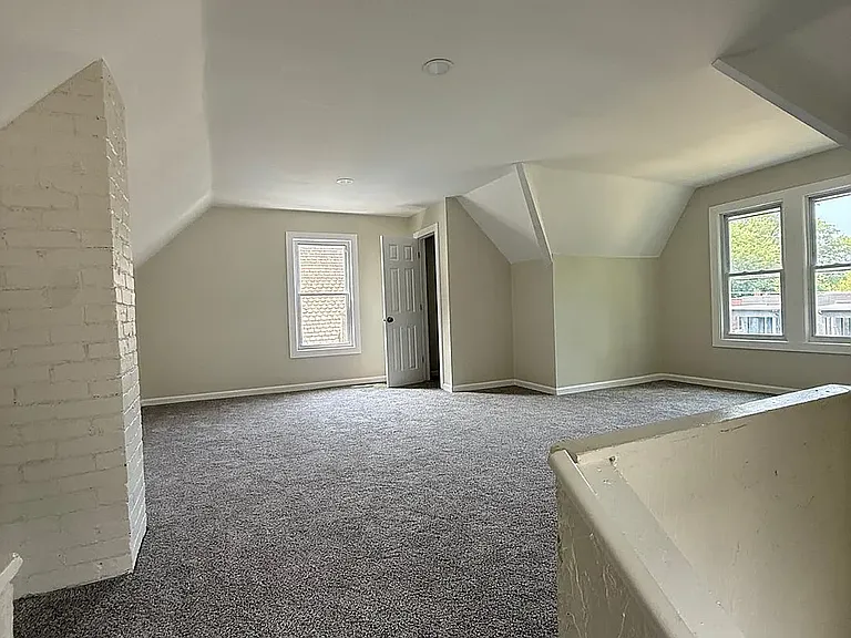 10402 Kempton Ave — Photo 10