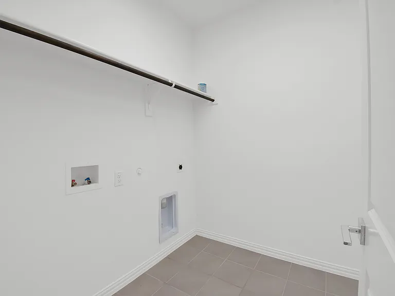 502 Virginia Way — Photo 6
