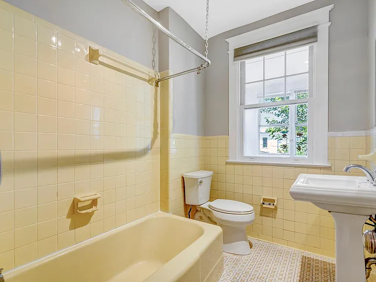 1720 34th St NW — Photo 23
