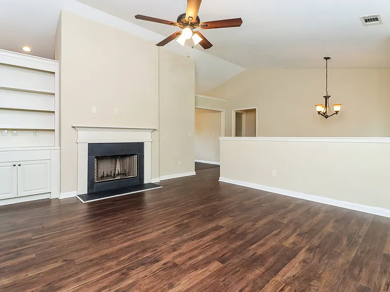 100 Comet Ct — Photo 5