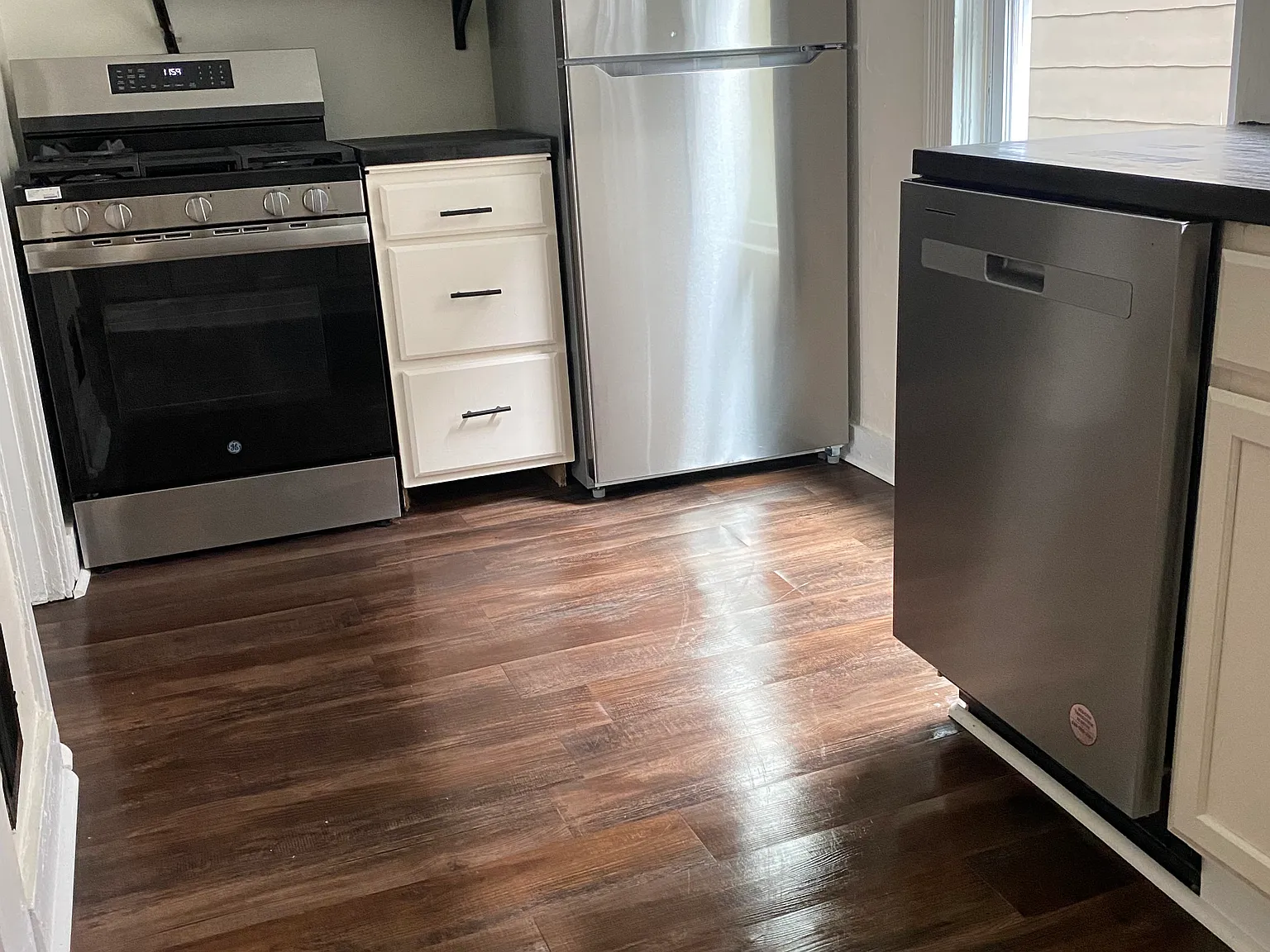 1 bed, $1,225 — Photo 2