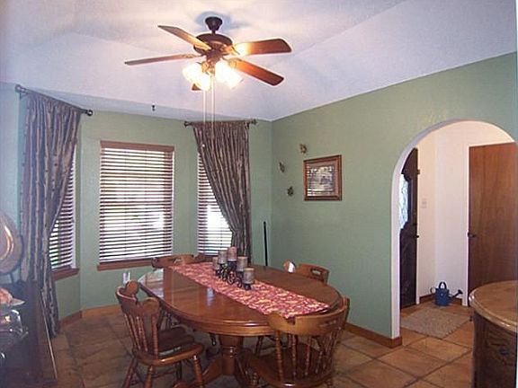 3rd image of 4757 Royal Crest Dr