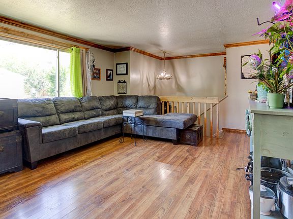 5th image of 636 N Kingston Pl