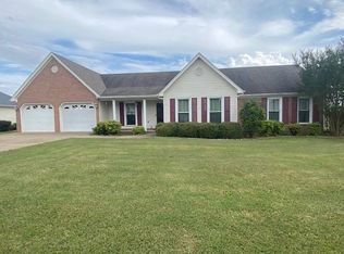 2204 Lisa Ave, Muscle Shoals, AL 35661