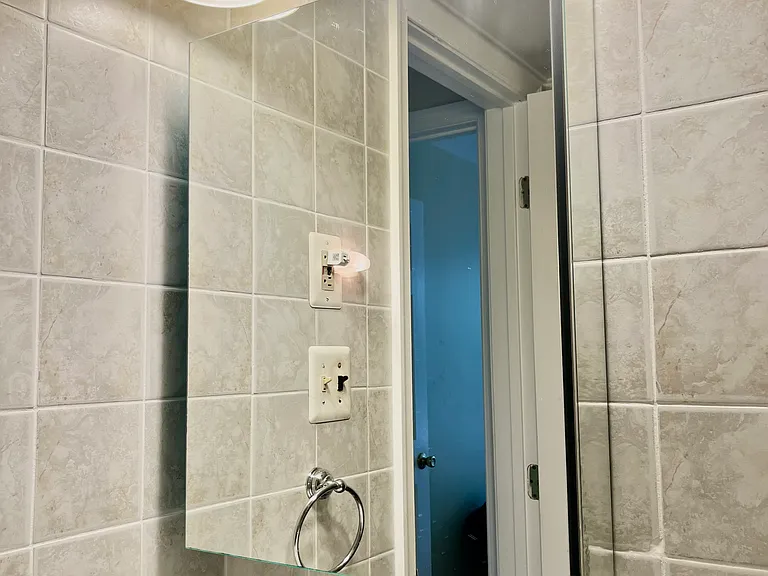 4420 Briarwood Ct N #24 — Photo 4