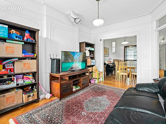 2nd image of 480 7th St #3