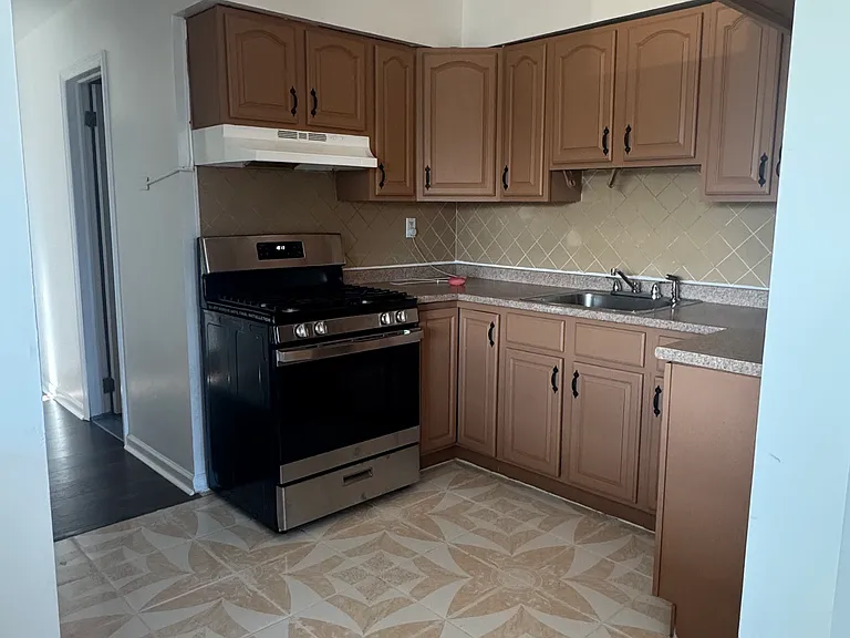 121 Garfield Ave #3 — Photo 10