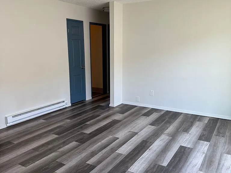3430 SE 68th Ave — Photo 6
