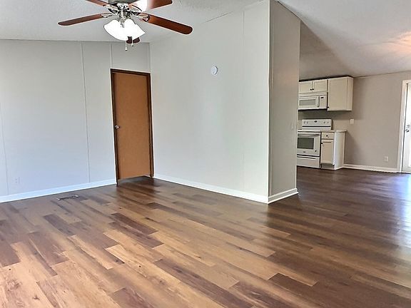 5th image of 111 Daytona Ln