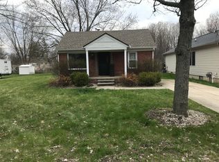 9712 Cherokee St, Taylor, MI