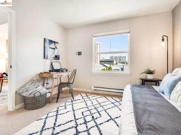 555 10th St APT 405, Oakland, CA 94607