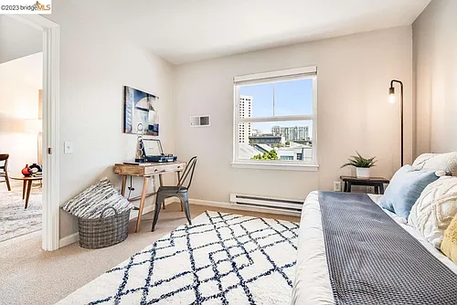 555 10th St #405 Photo 1