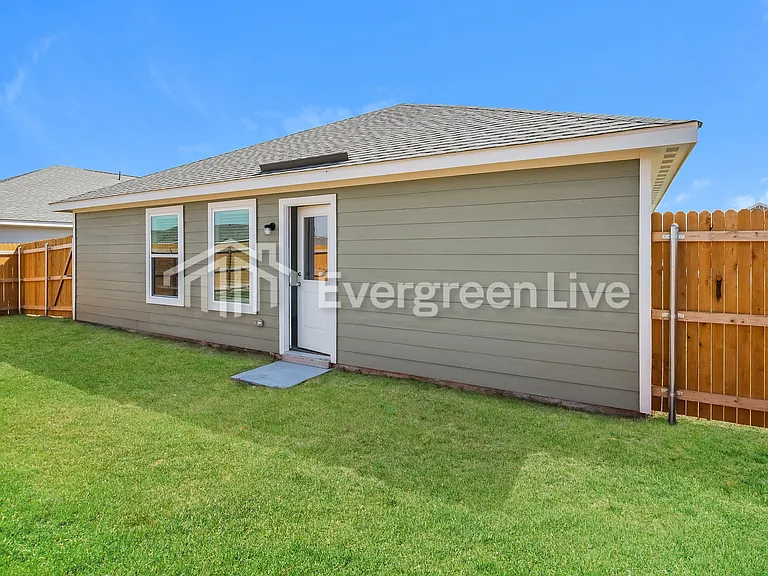 10909 SW 23rd Pl — Photo 15