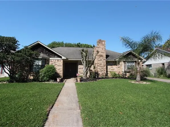 213 Valley Brook Dr, La Porte, TX 77571