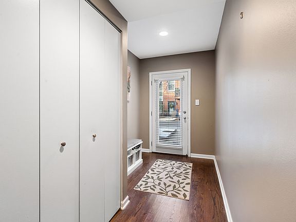 5th image of 2803 N Wolcott Ave Unit G