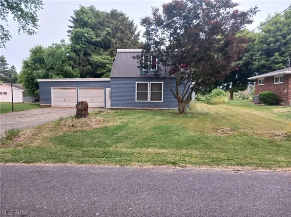 706 Applegate Dr, Beverly, OH 45715