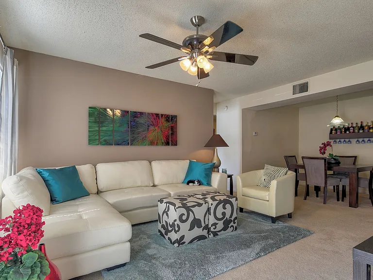 Ashbrook Apartments — Photo 9