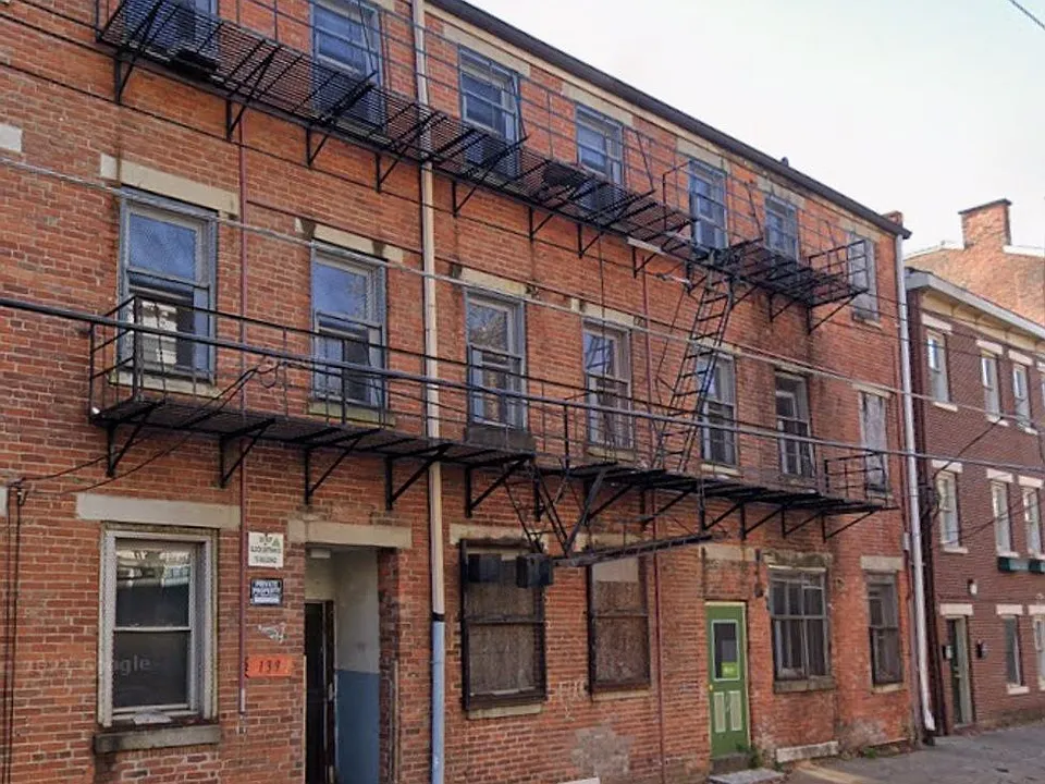 139 E Clifton Ave
