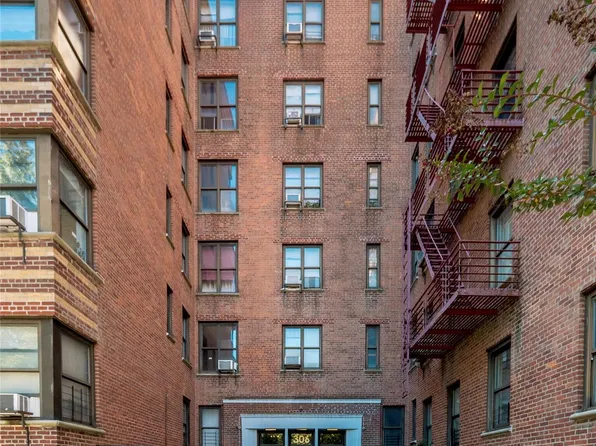 306 EAST MOSHOLU PARKWAY SOUTH UNIT 3k, Bronx, NY 10458