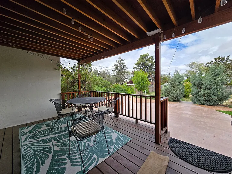 1304 Galisteo Pkwy — Photo 22