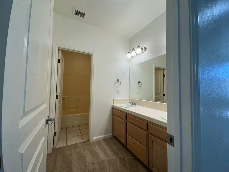 5781 E Kaviland Ave — Photo 34