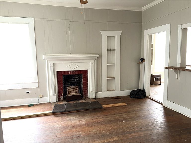 Listing photo 5