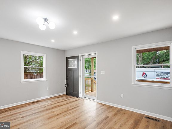 2nd image of 117 South St