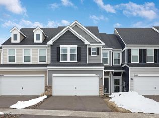 9684 4th Street Ln N, Lake Elmo, MN 55042