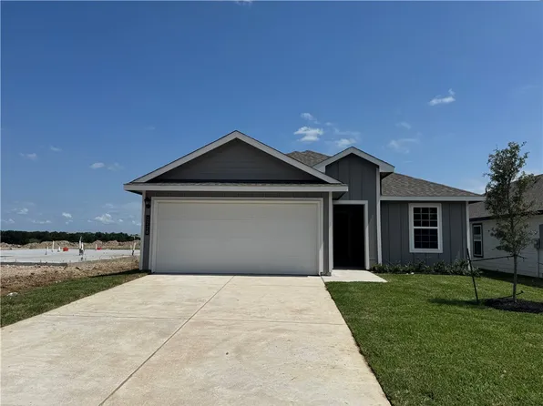 1228 Wilkins Valley St, Brenham, TX 77833