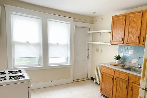 14 Russell St #16 Photo 1