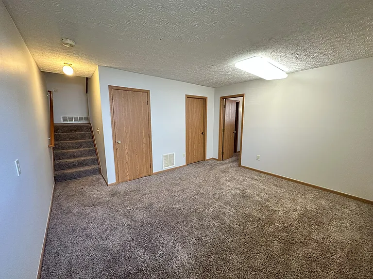 4049 Sandy Ridge Dr — Photo 16