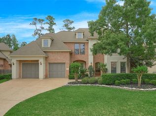 18 W Old Sterling Cir, The Woodlands, TX 77382