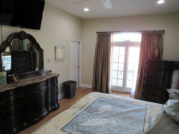 3rd image of 6394 Gulf Winds Dr