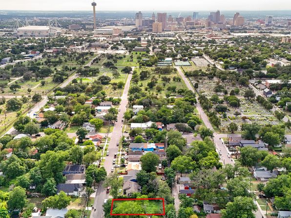 1131 Center, San Antonio, TX 78202