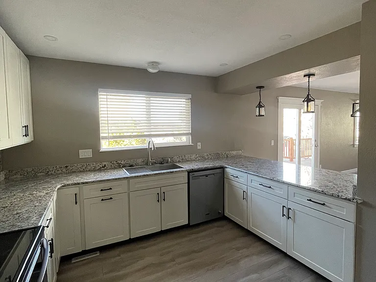 4151 Heritage Way — Photo 8