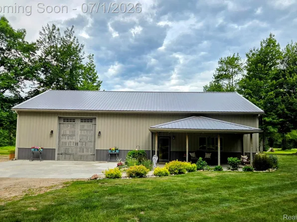 2418 S 41st Rd, Cadillac, MI 49601
