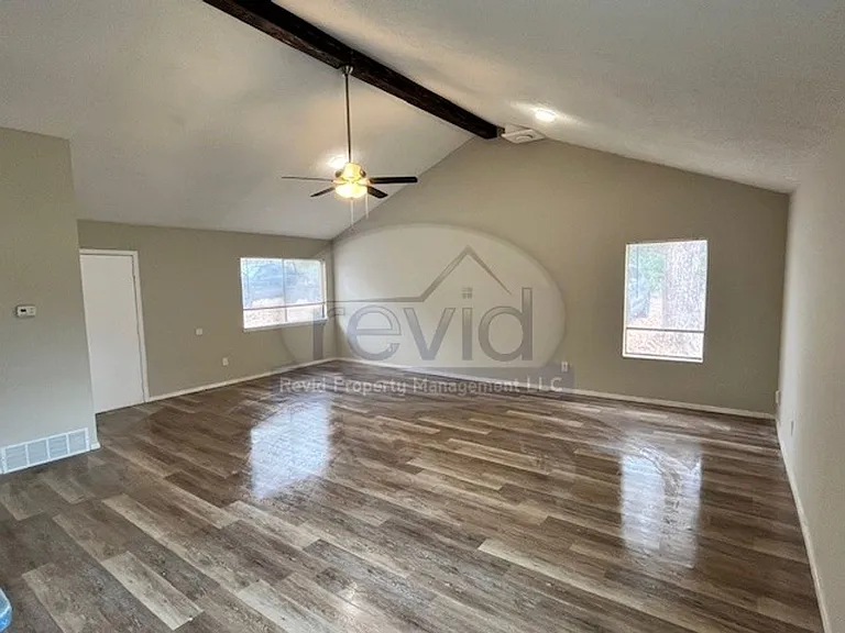 4757 Northfield Cir — Photo 2