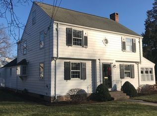 46 Fairlee Rd, West Hartford, CT 06107