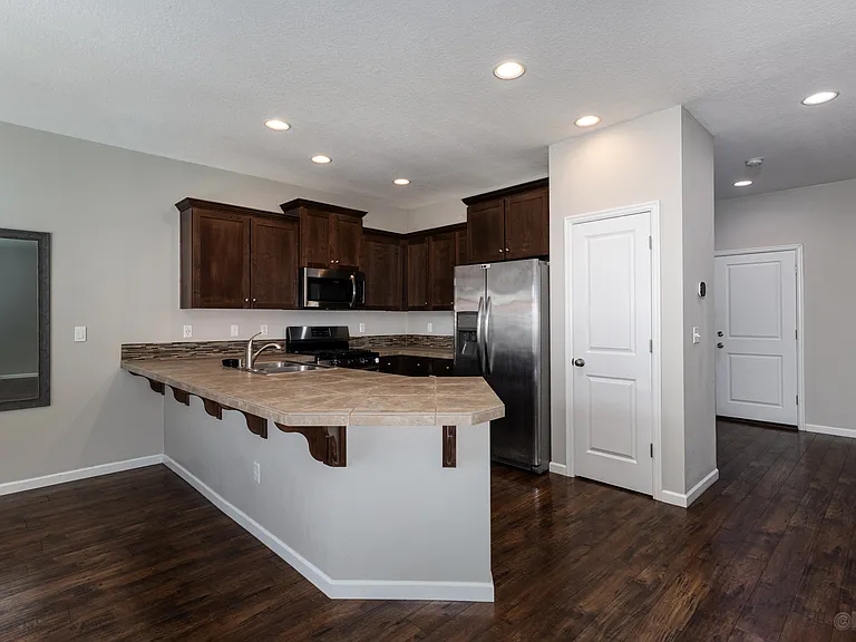 33284 SW Havlik Dr — Photo 2