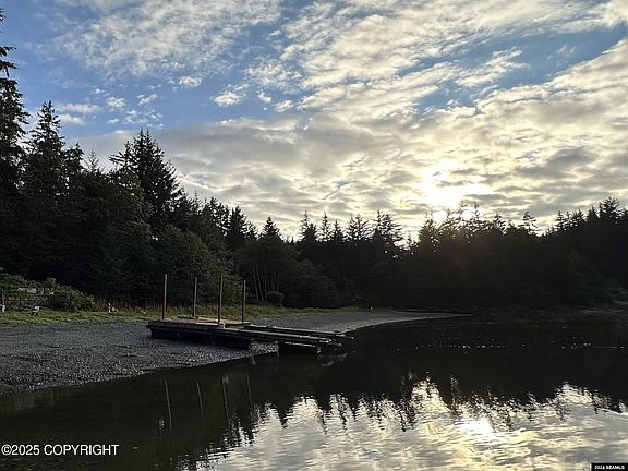 3rd image of 17860 Chilkat Rd