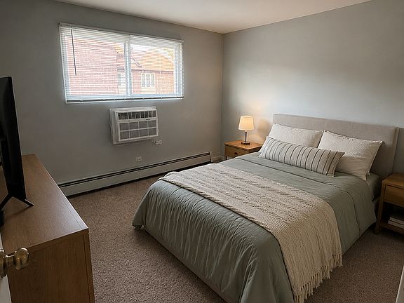 4th image of 12818 Carriage Ln APT 2SE