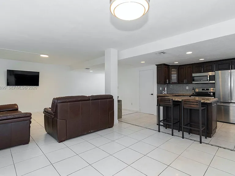 2729 SW 67th Ave — Photo 8